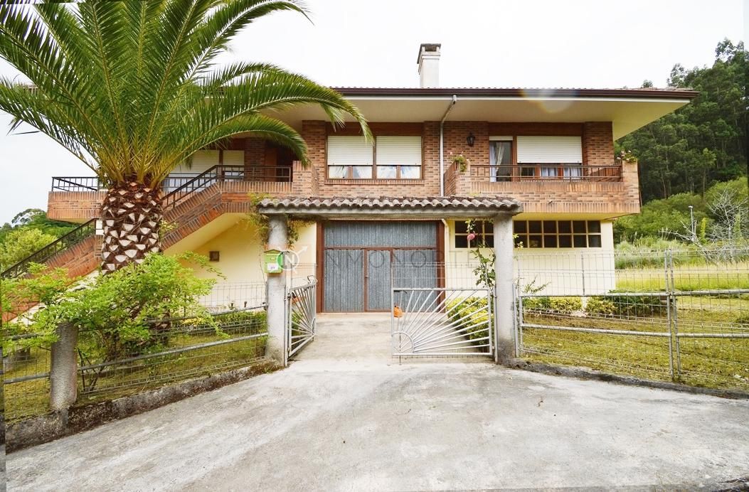 Exterior view of House or chalet for sale in Limpias  with Heating, Private garden and Furnished