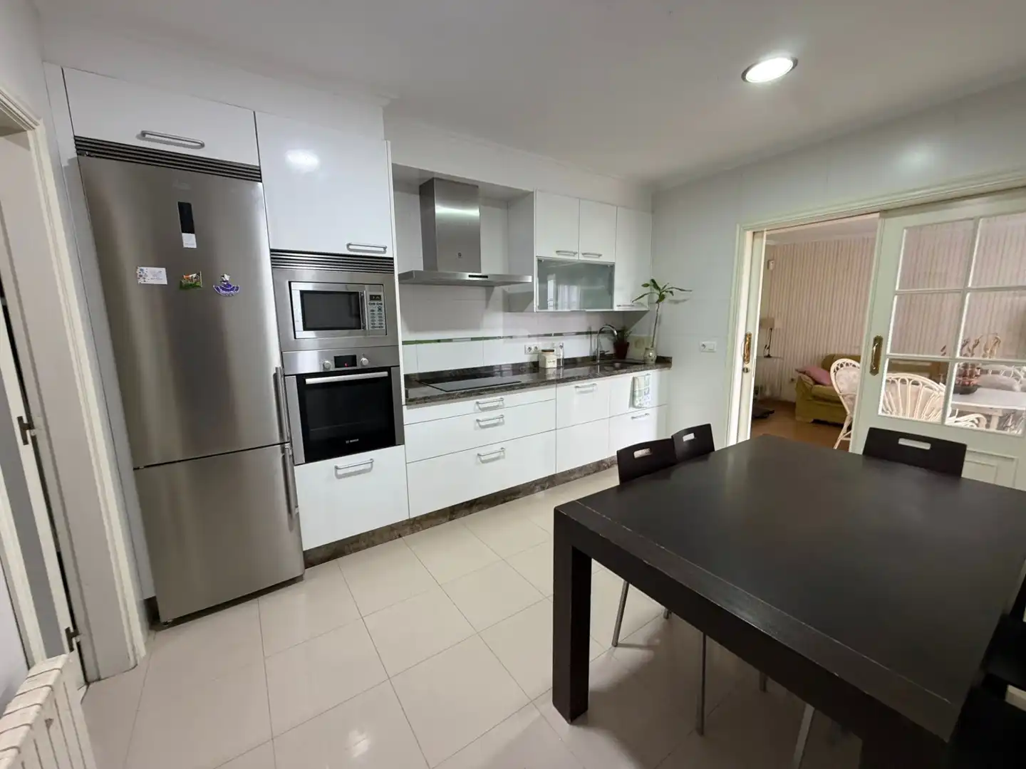 Cuina de Casa o xalet en venda en Poio amb Calefacció, Parquet i Terrassa