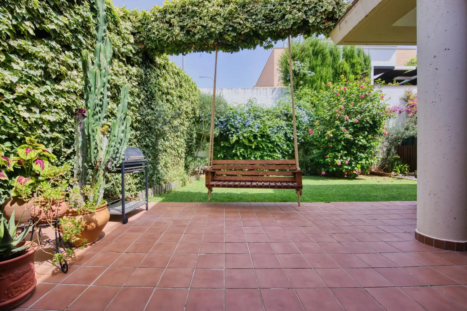 Terrace of Detached homes for sale in Espartinas  with Air Conditioner, Heating and Private garden