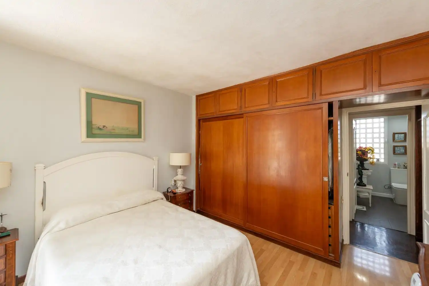 Habitación de Piso en venta en Alicante / Alacant con Jardín privado, Terraza y Piscina comunitaria