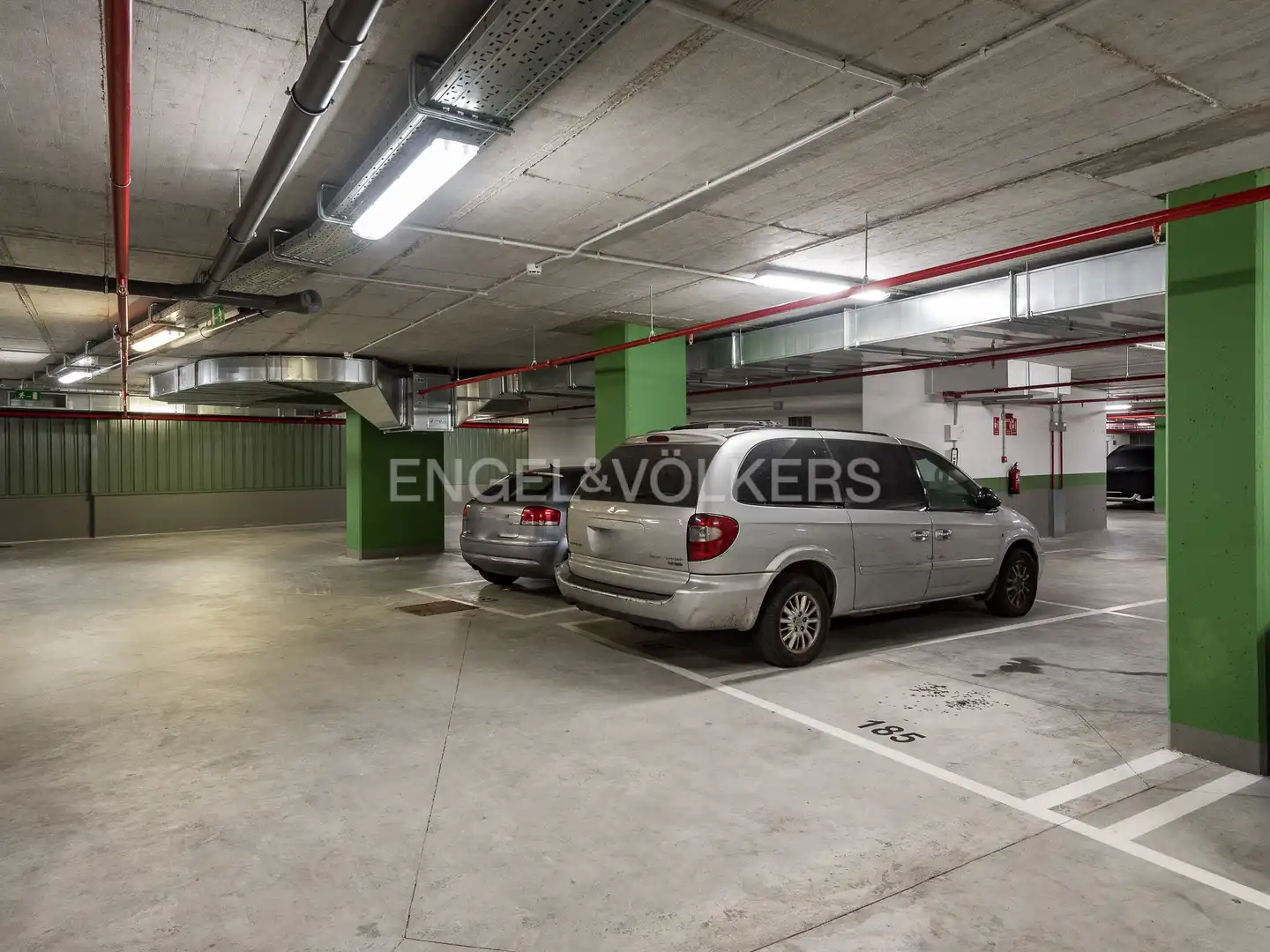 Parking of Flat for sale in Barcelona  with Air Conditioner, Heating and Parquet flooring