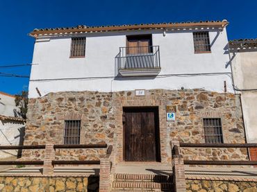Casa con piscina en venta en Belmez