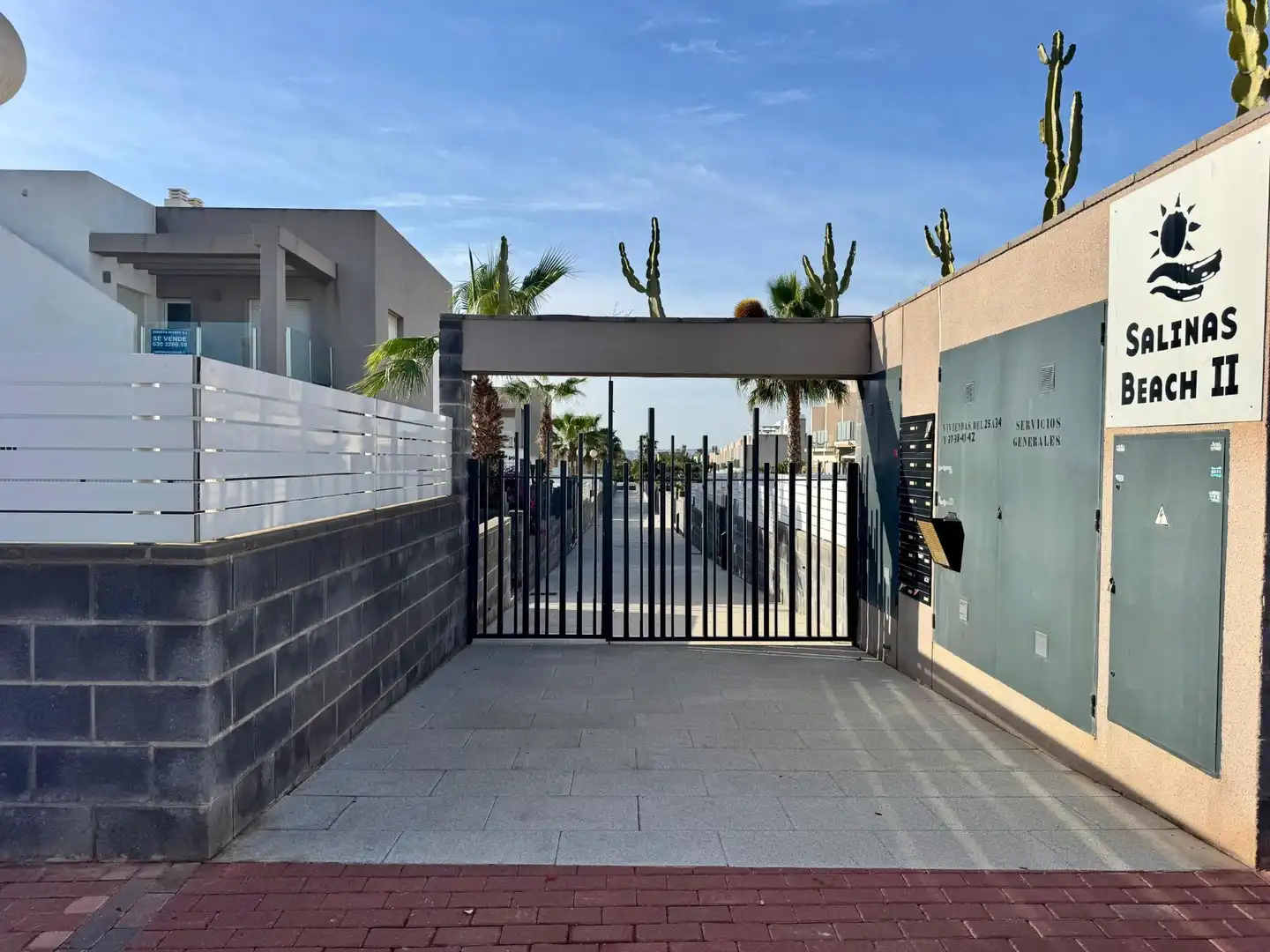 Casa adosada en venta en Torrevieja con Jardín privado, Terraza y Balcón