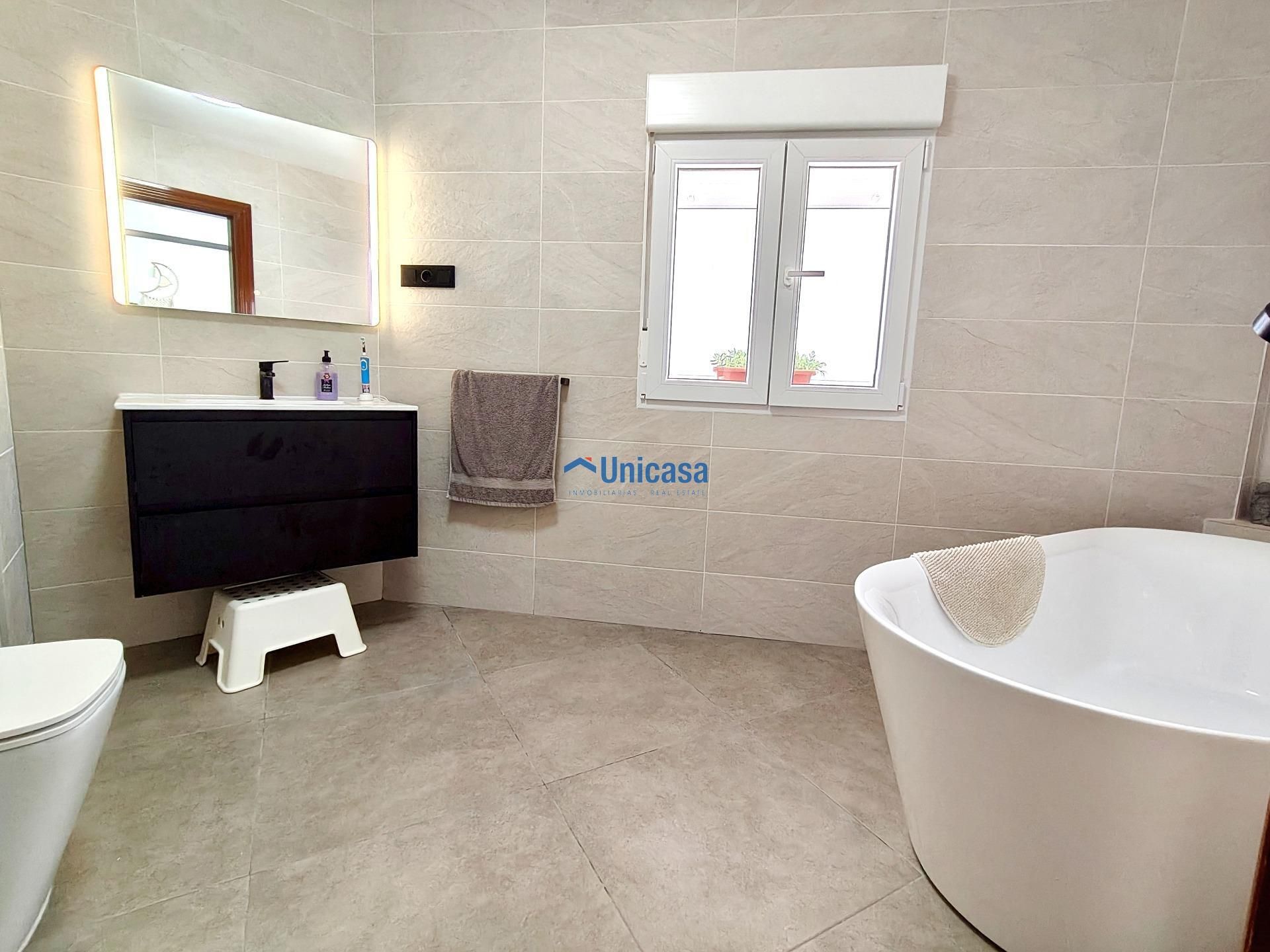 Bathroom of Single-family semi-detached for sale in Málaga Capital  with Terrace