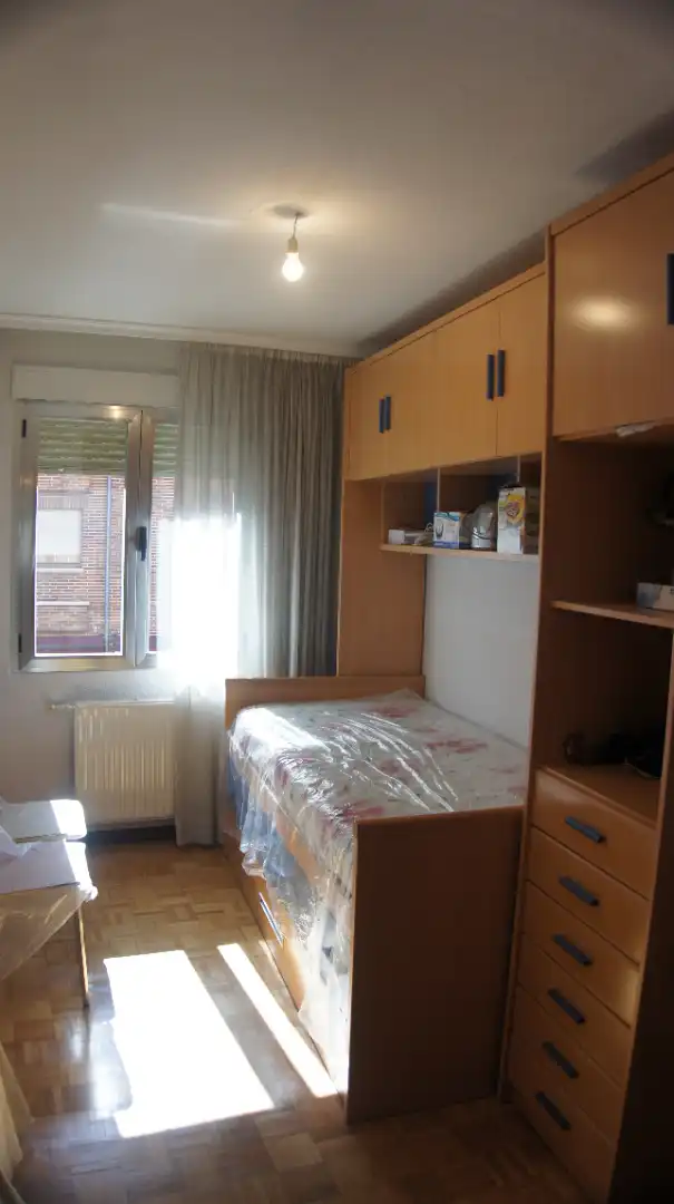 Bedroom of Flat for sale in Ávila  with Heating, Furnished and Balcony