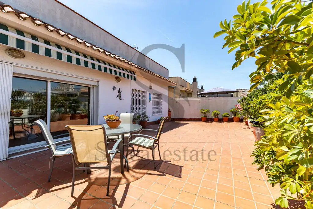 Terraza de Ático en venta en Barcelona con Terraza y Horno