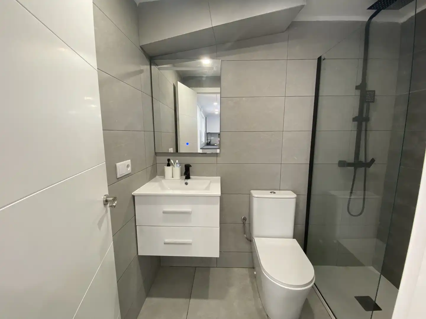 Badezimmer von Geschaftsraum zum Verkauf in Argentona mit Möbliert