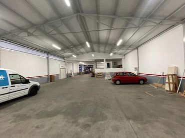 Industriegebäude zur Miete in RIO MAO 24