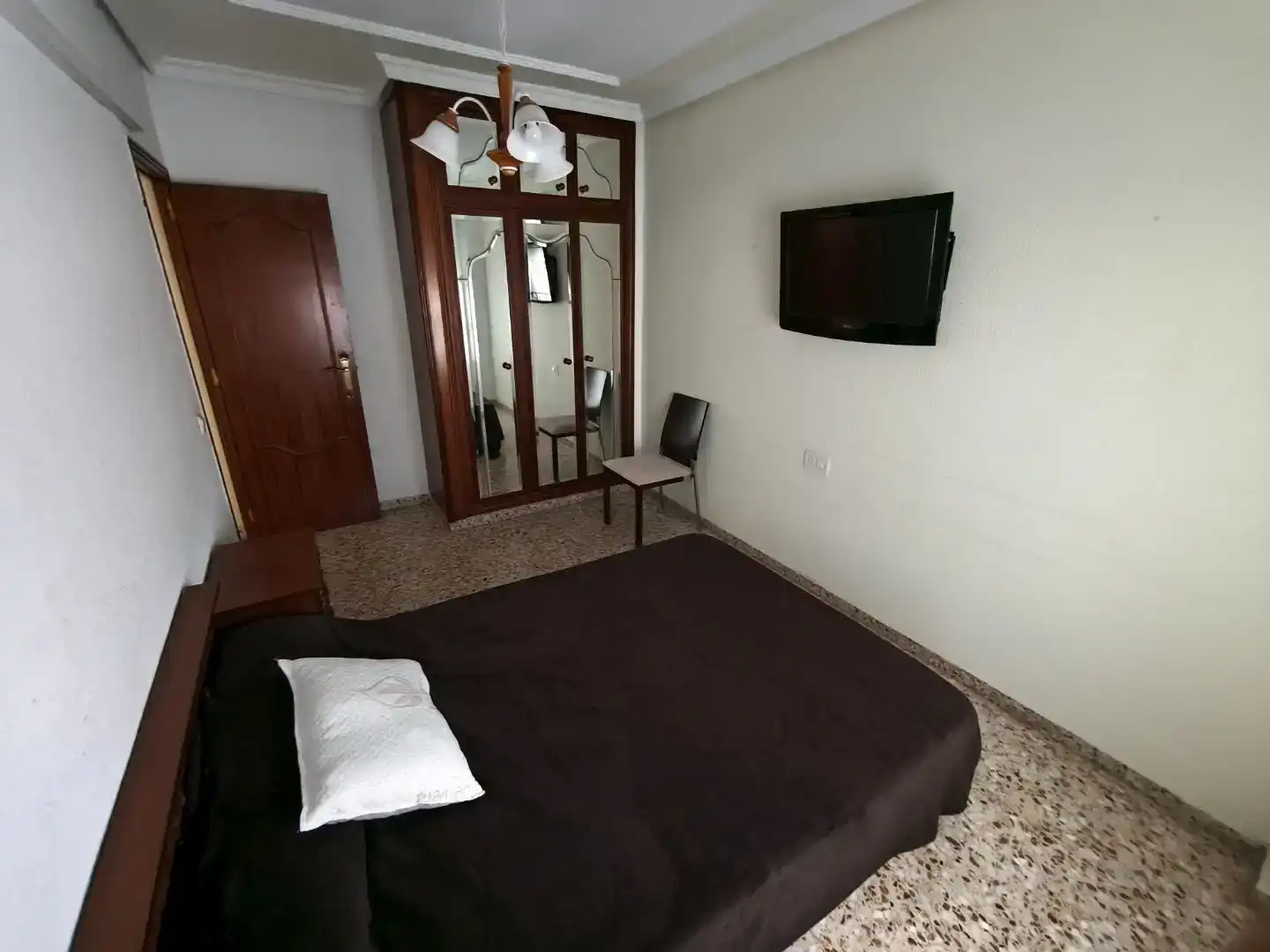 Habitación de Piso para compartir en Las Trescientas - San Francisco - Ciudad Vergel  
