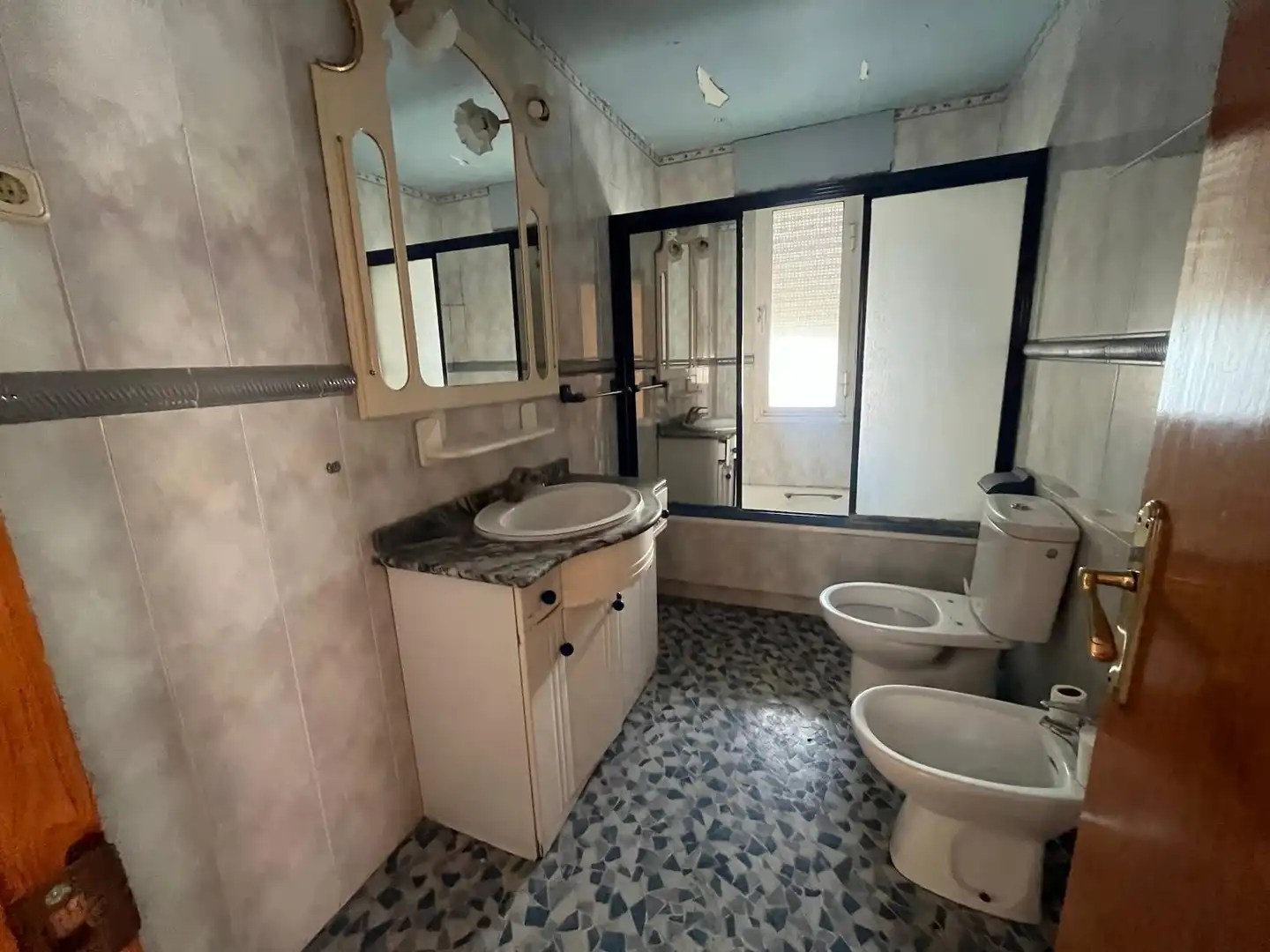 Bathroom of Flat for sale in Alhaurín El Grande  with Terrace, Storage room and Balcony
