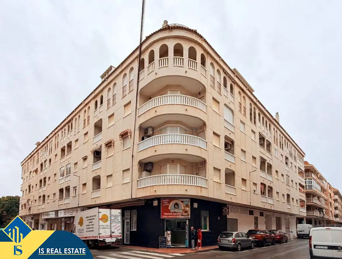 Vista exterior de Apartament en venda en Torrevieja amb Aire condicionat, Calefacció i Terrassa