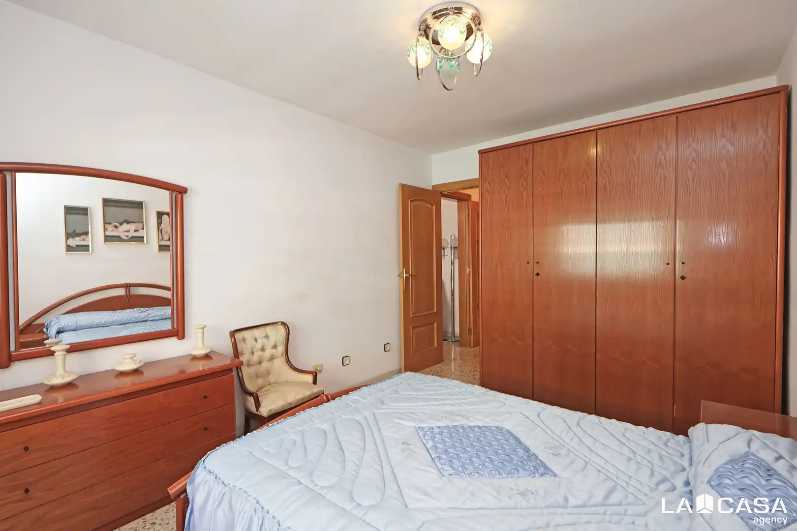 Habitación de Piso en venta en Esplugues de Llobregat con Balcón