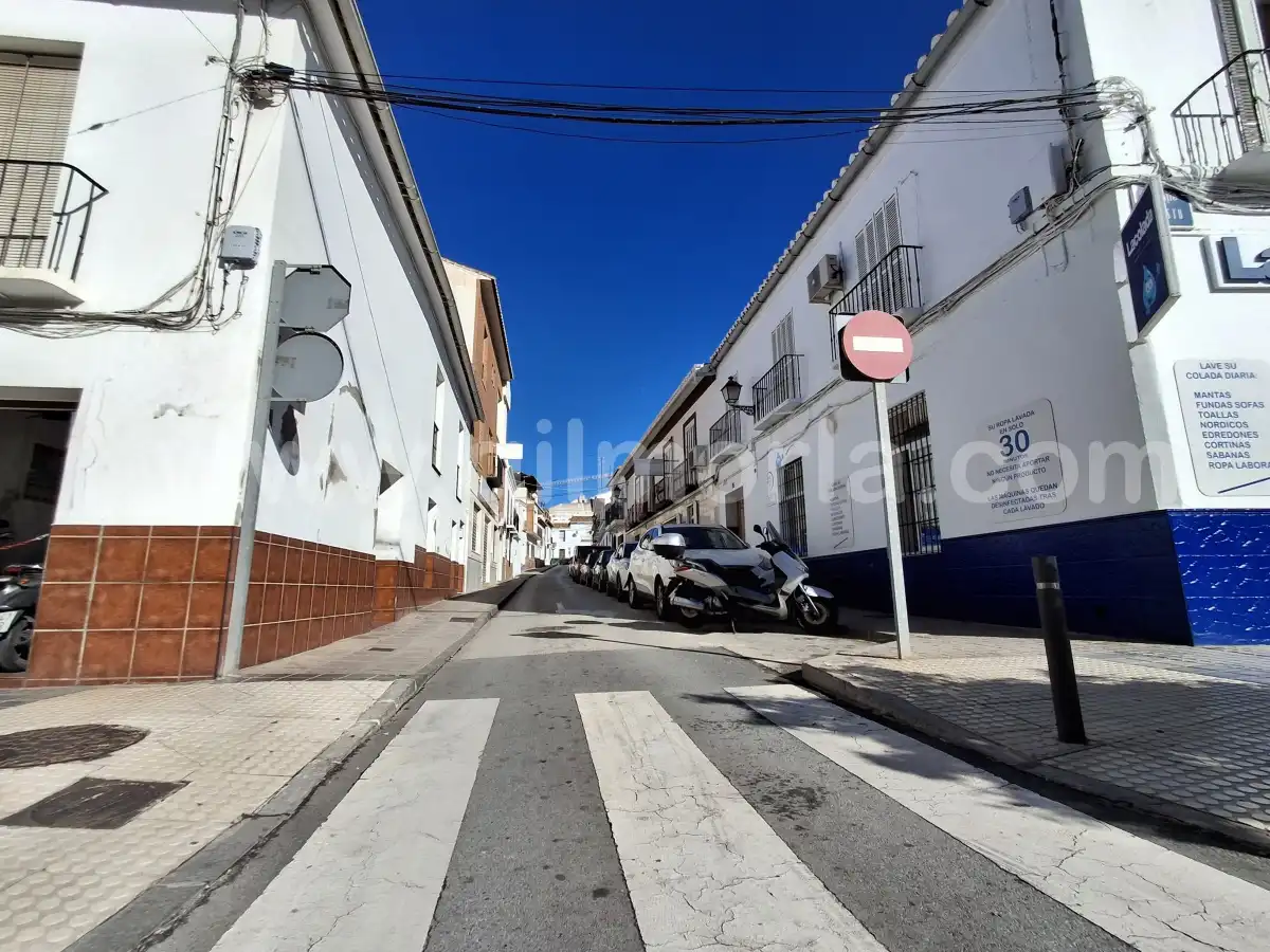Vista exterior de Casa o xalet en venda en Vélez-Málaga amb Terrassa, Moblat i Balcó