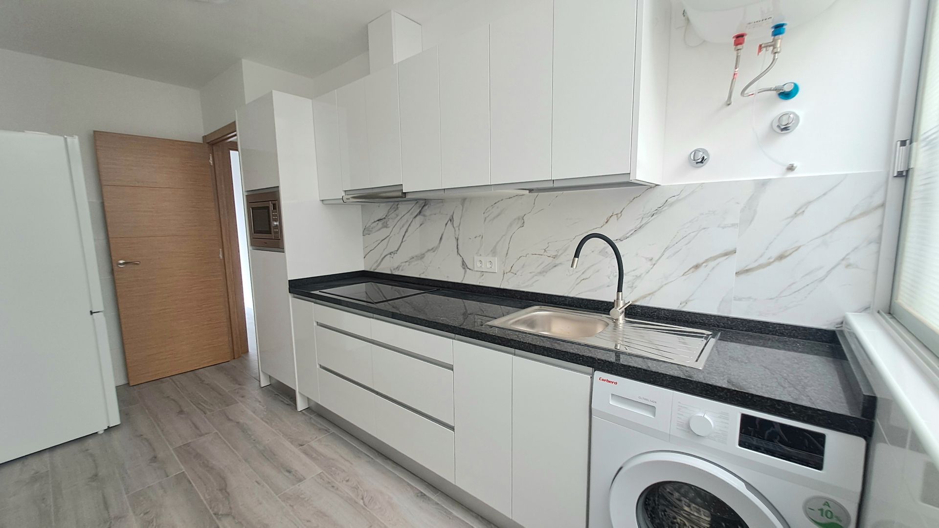 Kitchen of Flat to rent in Las Palmas de Gran Canaria  with Washing machine and Microwave