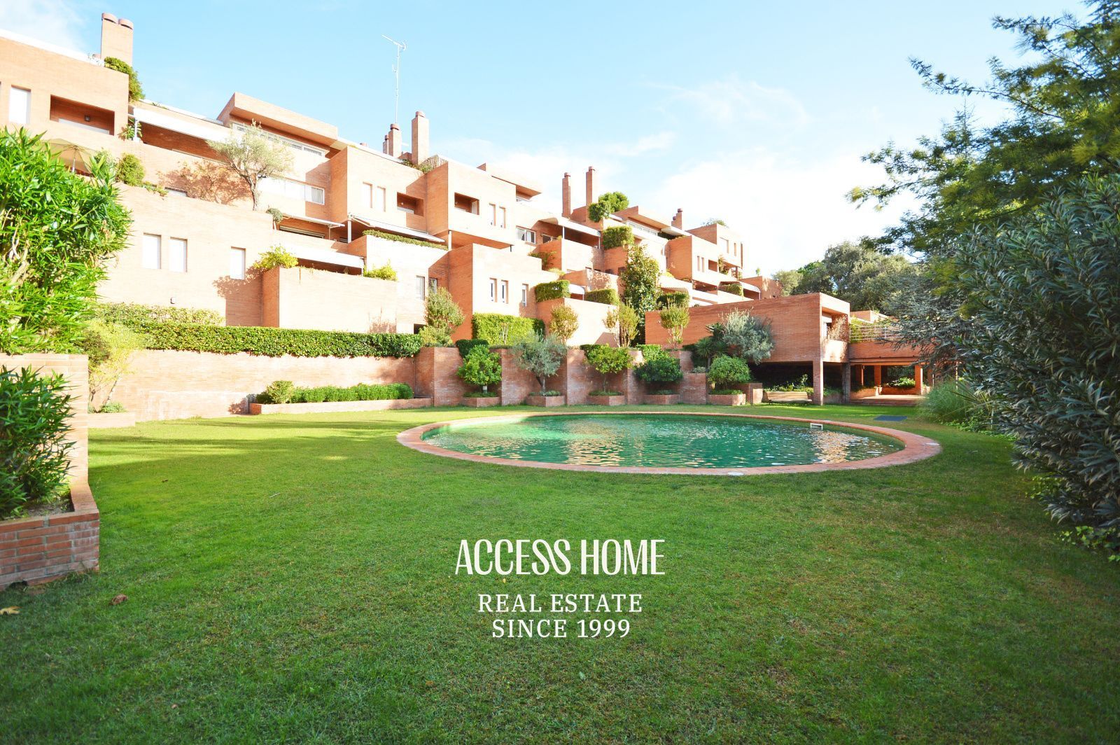 Exterior view of Duplex for sale in Sant Vicenç de Montalt  with Air Conditioner, Heating and Private garden