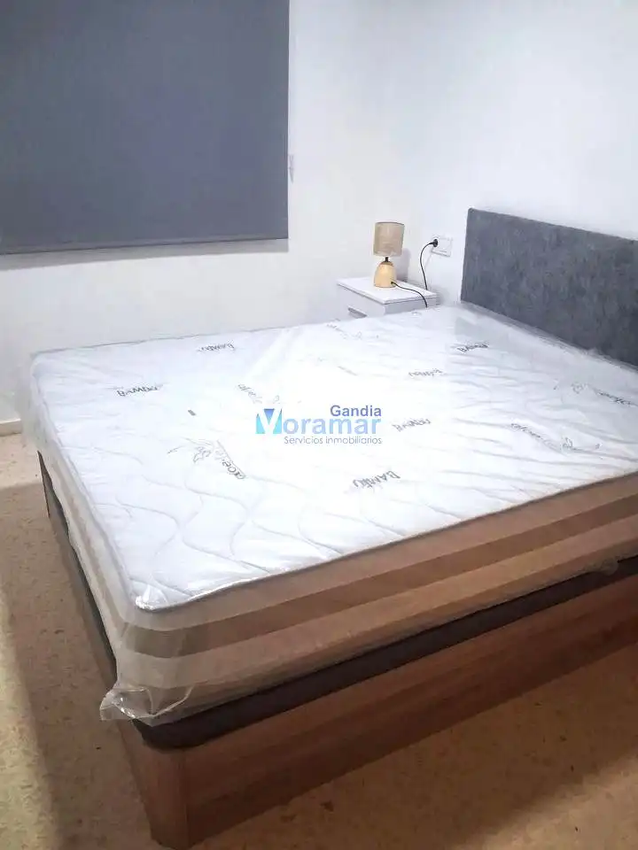 Dormitori de Apartament en venda en Gandia amb Aire condicionat, Jardí privat i Terrassa