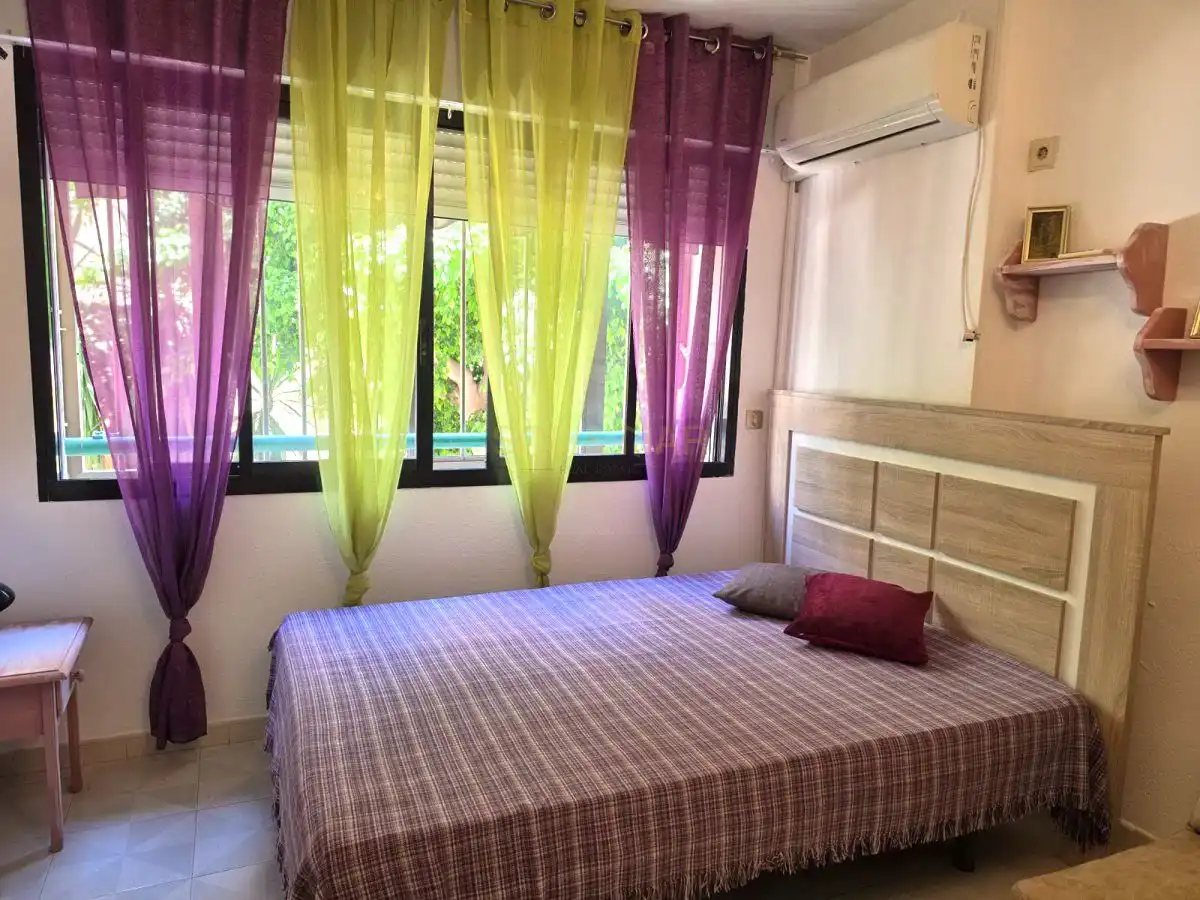 Habitación de Estudio en venta en Torremolinos con Aire acondicionado, Calefacción y Amueblado