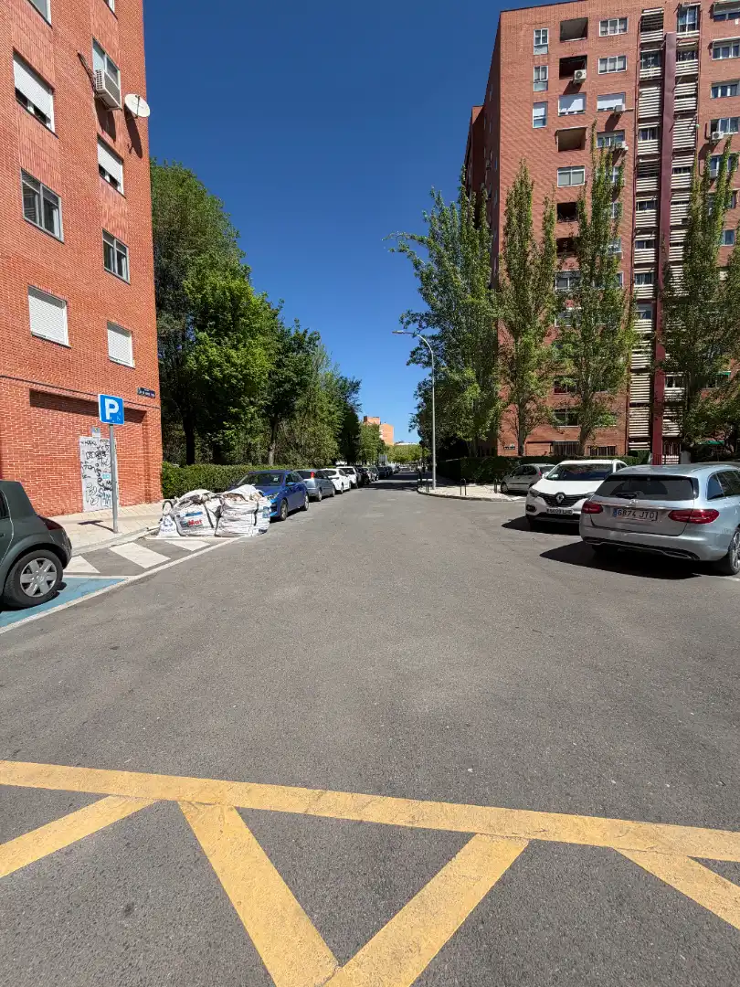 Parkplatz von Geschaftsraum zur Miete in Madrid mit Klimaanlage und Heizung