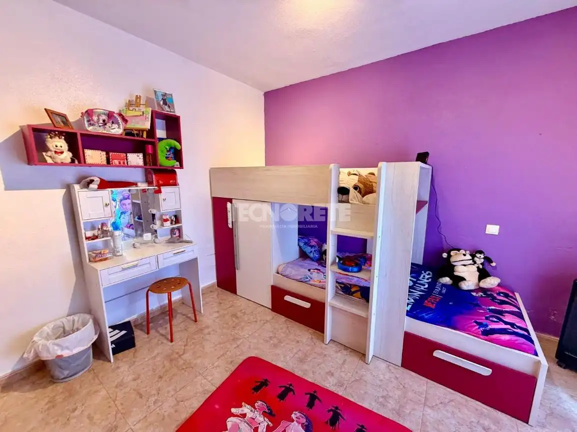 Habitación de Casa adosada en venta en Illescas con Aire acondicionado