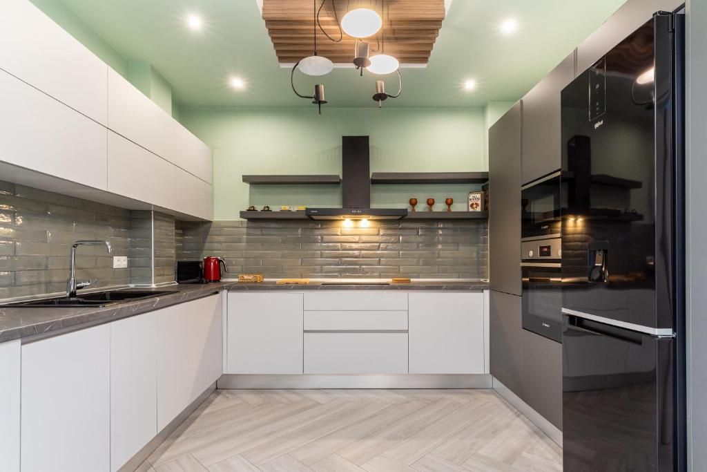Kitchen of Flat to rent in  Zaragoza Capital  with Air Conditioner, Furnished and Pets allowed