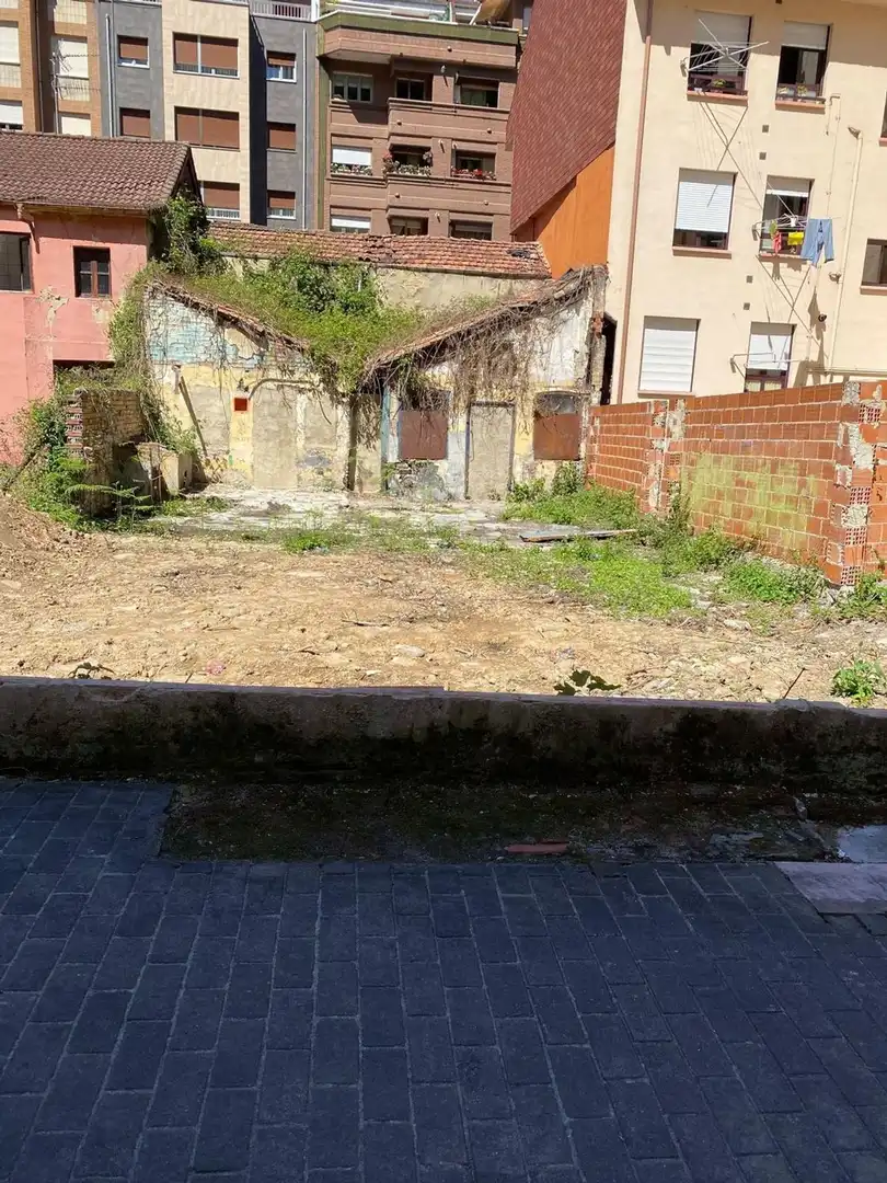 Casa o xalet en venda en Mieres (Asturias) amb Terrassa i Piscina