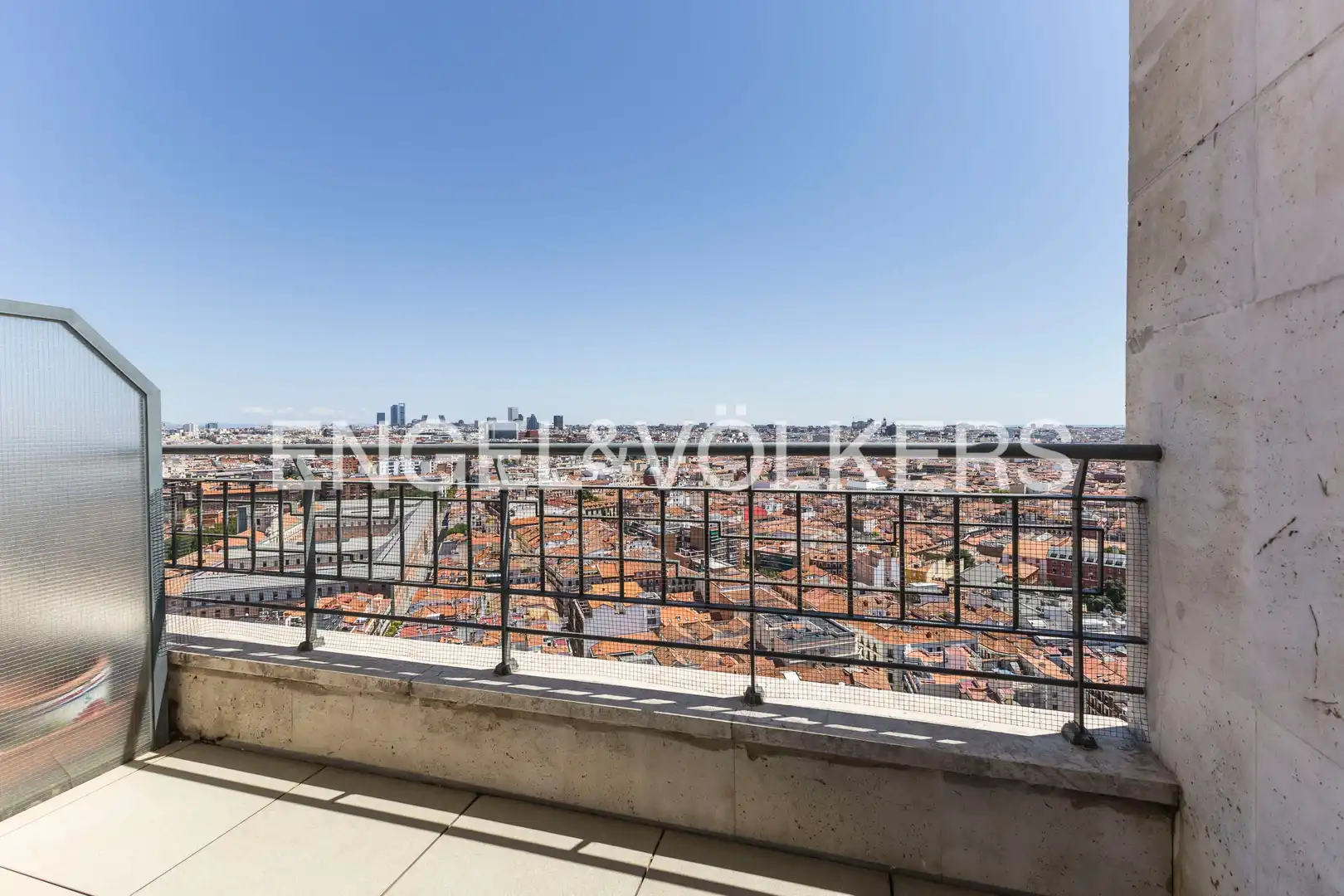 Terrasse von Wohnung zur Miete in Madrid mit Heizung