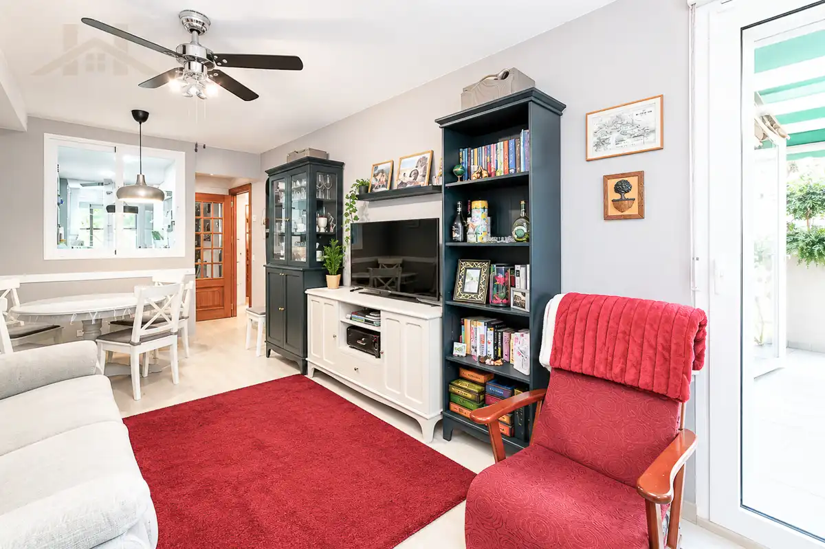 Sala de estar de Piso en venta en Alcorcón con Terraza, Amueblado y Horno