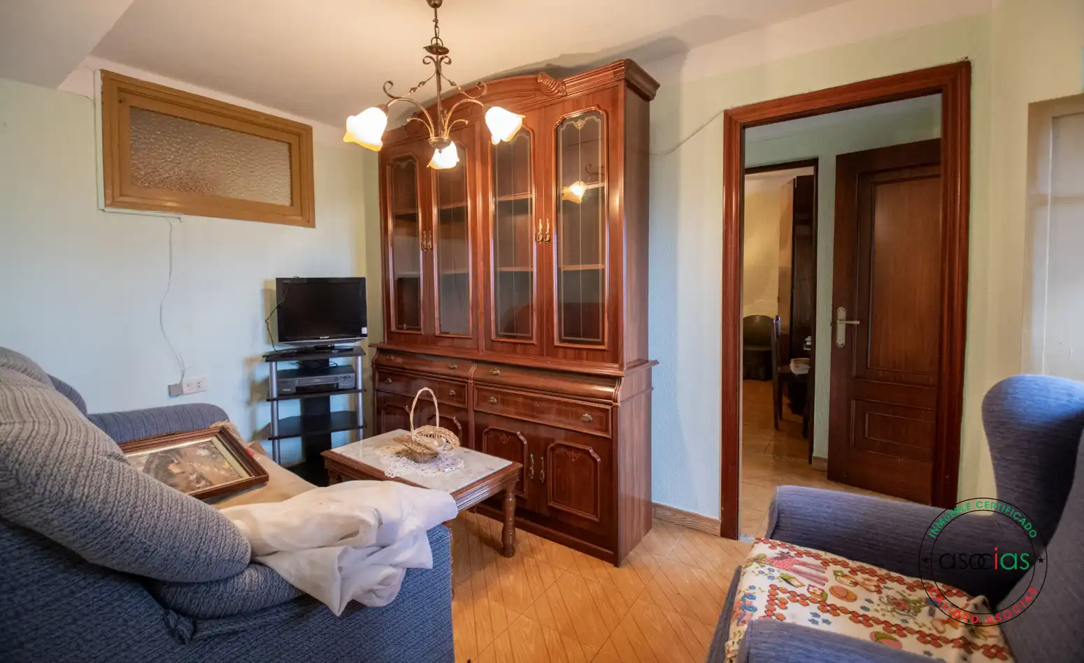 Sala d'estar de Casa adosada en venda en Villaviciosa amb Calefacció