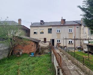 Vista exterior de Finca rústica en venda en Cacabelos amb Calefacció