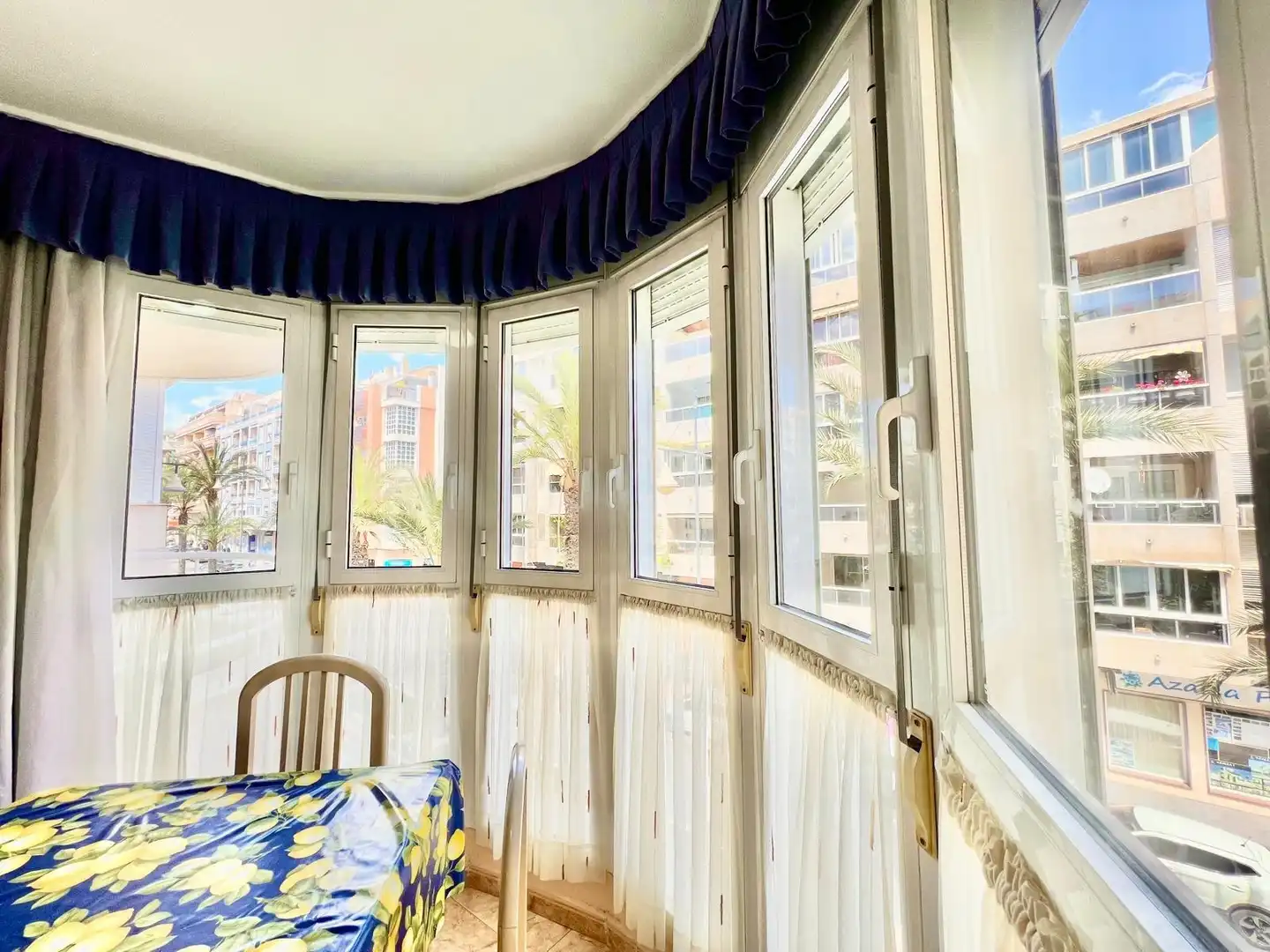 Schlafzimmer von Wohnungen zum Verkauf in Torrevieja mit Klimaanlage, Heizung und Möbliert