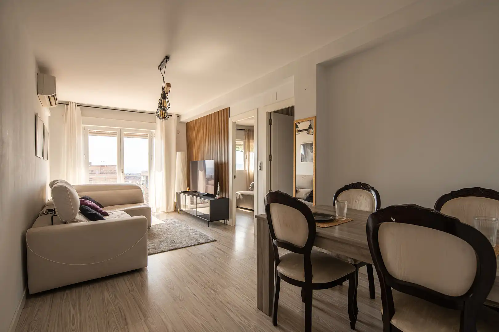 Living room of Flat for sale in Granada  with Air Conditioner, Parquet flooring and Terrace