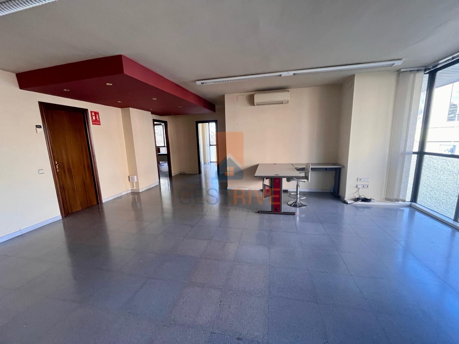 Office for sale in Joc de la Bola - Camps d'Esports