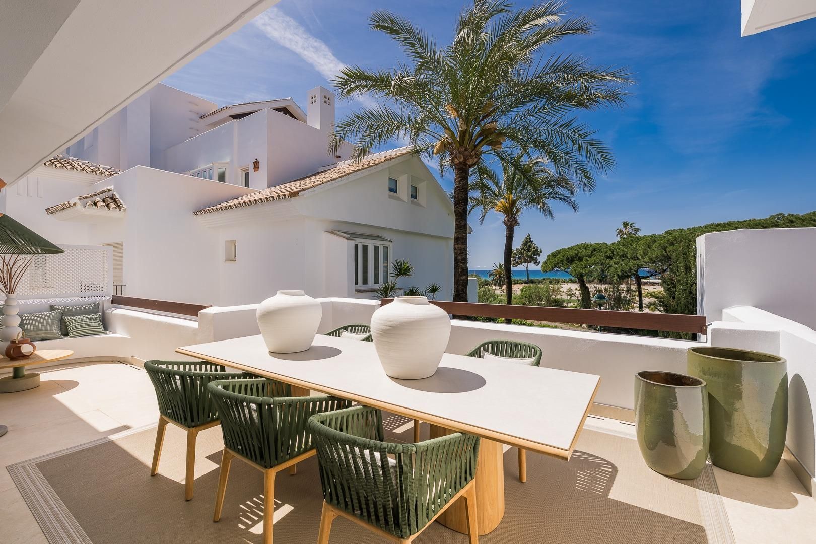 Terrasse von Wohnung zum Verkauf in Marbella mit Privatgarten, Terrasse und Abstellraum