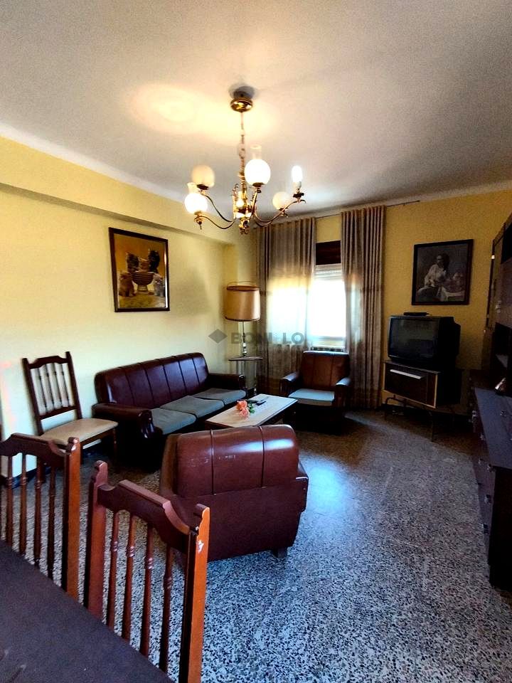 Sala de estar de Piso en venta en Utrillas con Calefacción, Trastero y Amueblado