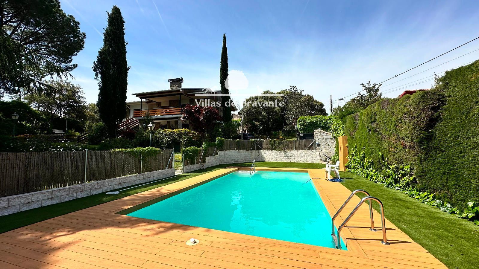 Exterior view of House or chalet for sale in Galapagar  with Air Conditioner, Heating and Private garden