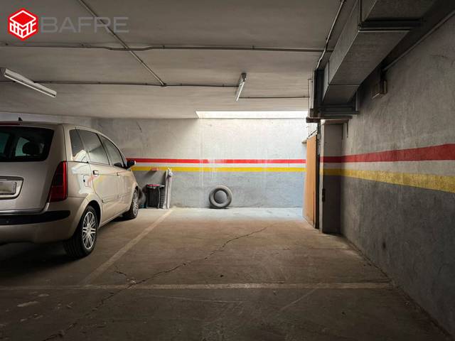 Garaje en Venta en Calle Batalla de Torrijos en Vista Alegre