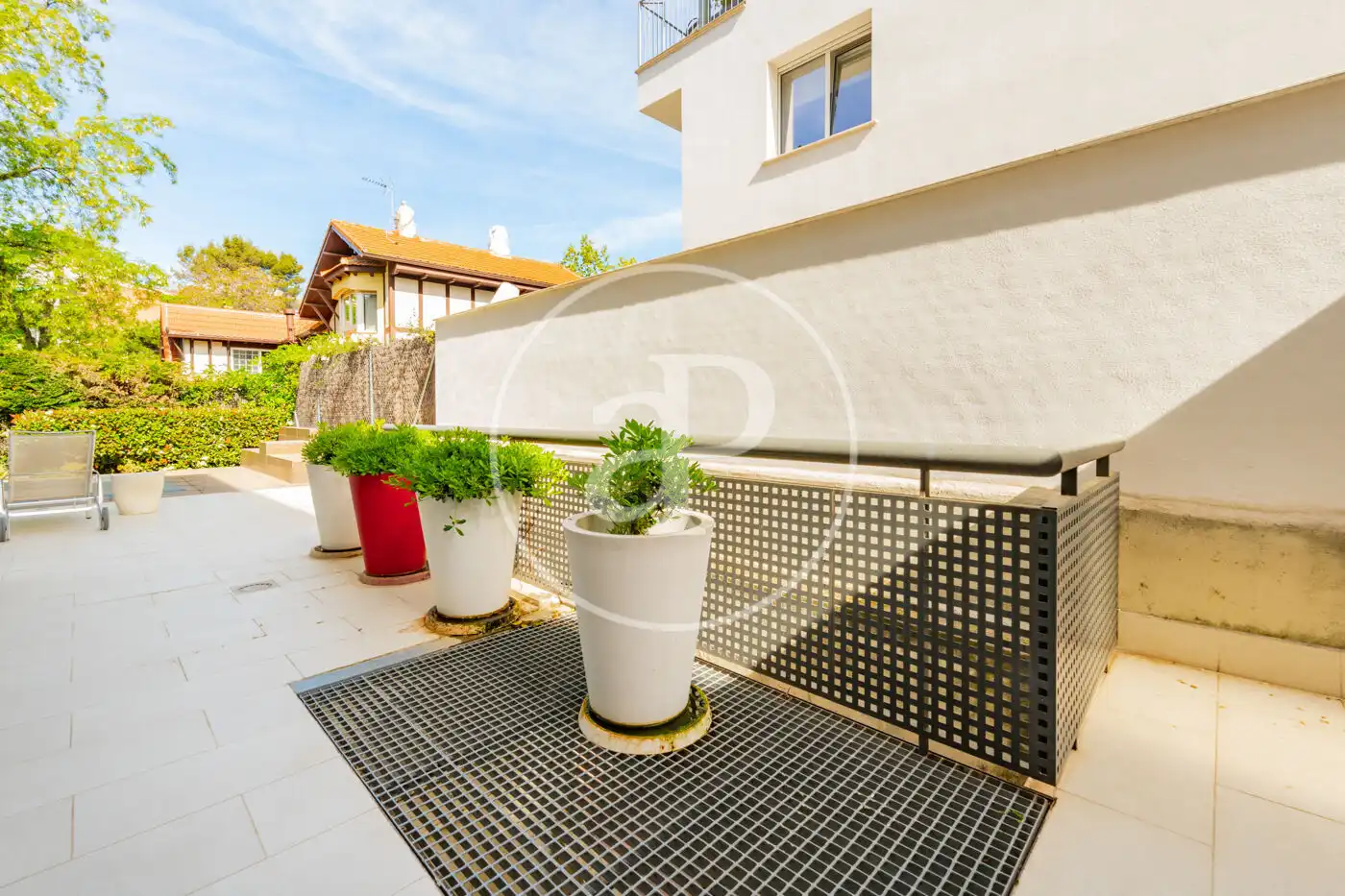 Terraza de Casa adosada en venta en Madrid con Aire acondicionado, Calefacción y Jardín privado