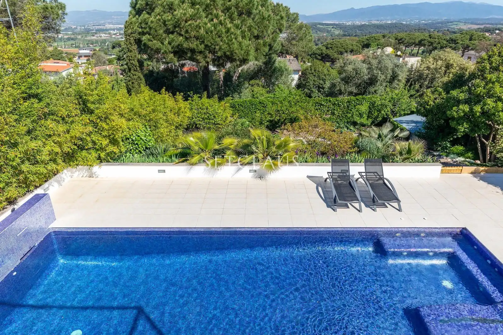 Piscina de Casa o chalet en venta en Vilanova del Vallès con Aire acondicionado, Calefacción y Jardín privado