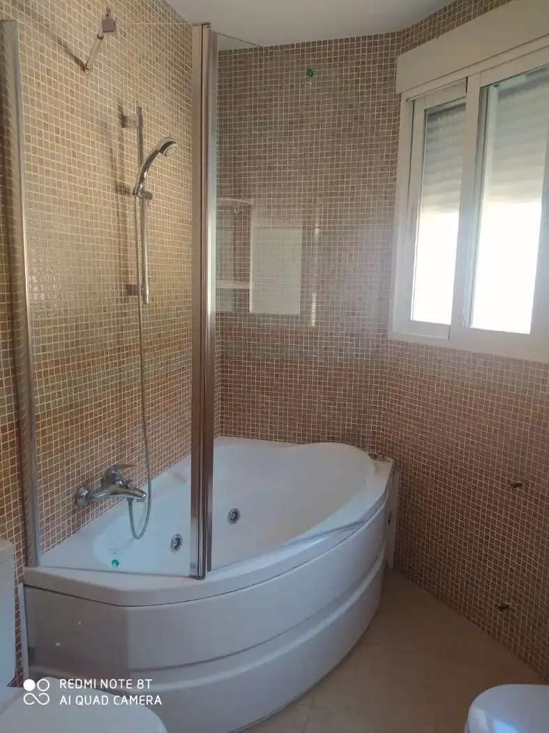 Baño de Casa o chalet en venta en El Real de Gandia con Aire acondicionado, Trastero y Piscina