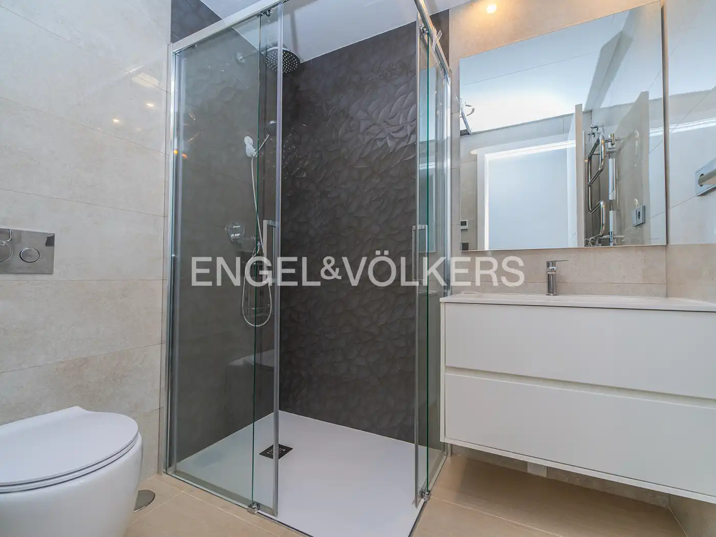 Bathroom of Flat for rent in Alicante / Alacant  with Air Conditioner, Terrace and Furnished