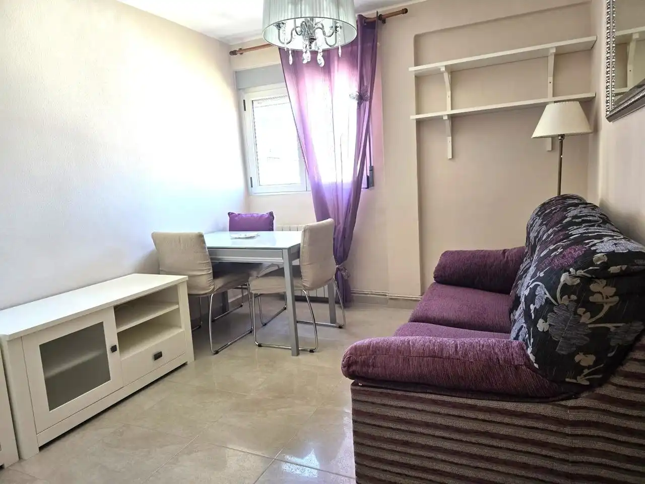Sala de estar de Piso en venta en Zaragoza con Calefacción y Amueblado
