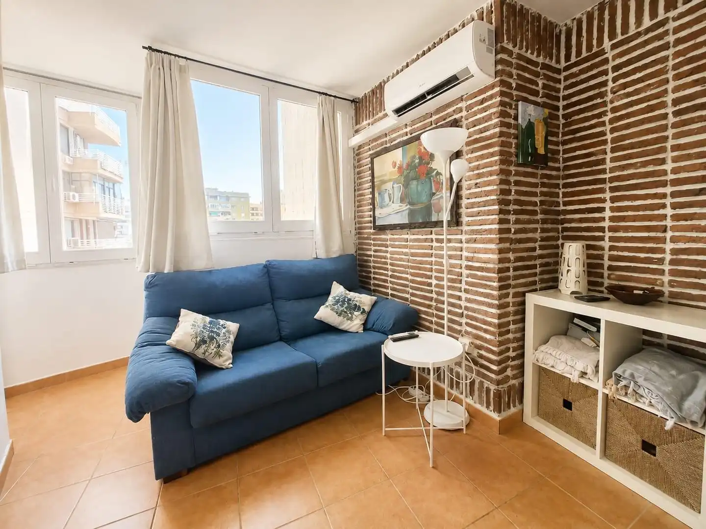 Living room of Flat for sale in Torremolinos  with Air Conditioner, Terrace and Community pool