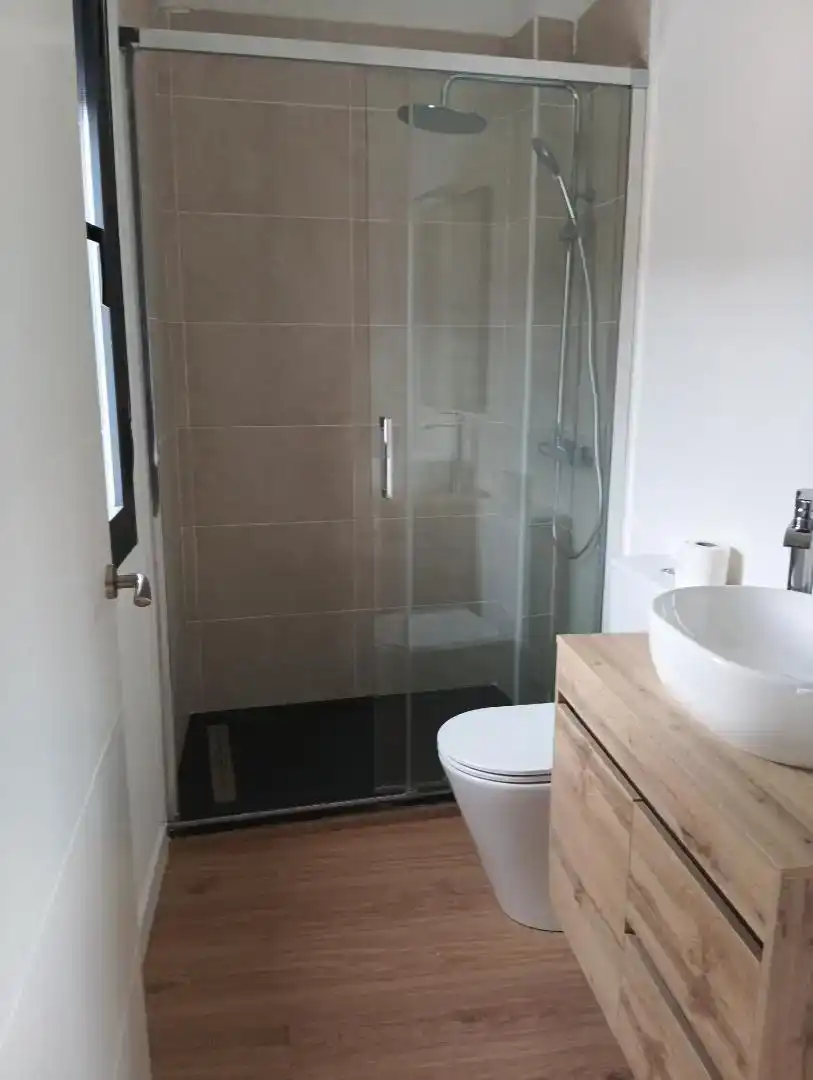 Baño de Ático de alquiler en Jarandilla de la Vera con Aire acondicionado, Trastero y Amueblado