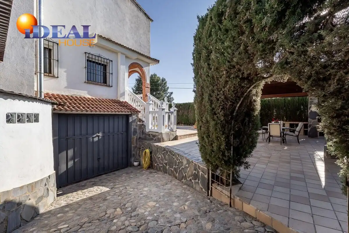Casa o xalet en venda a Gójar