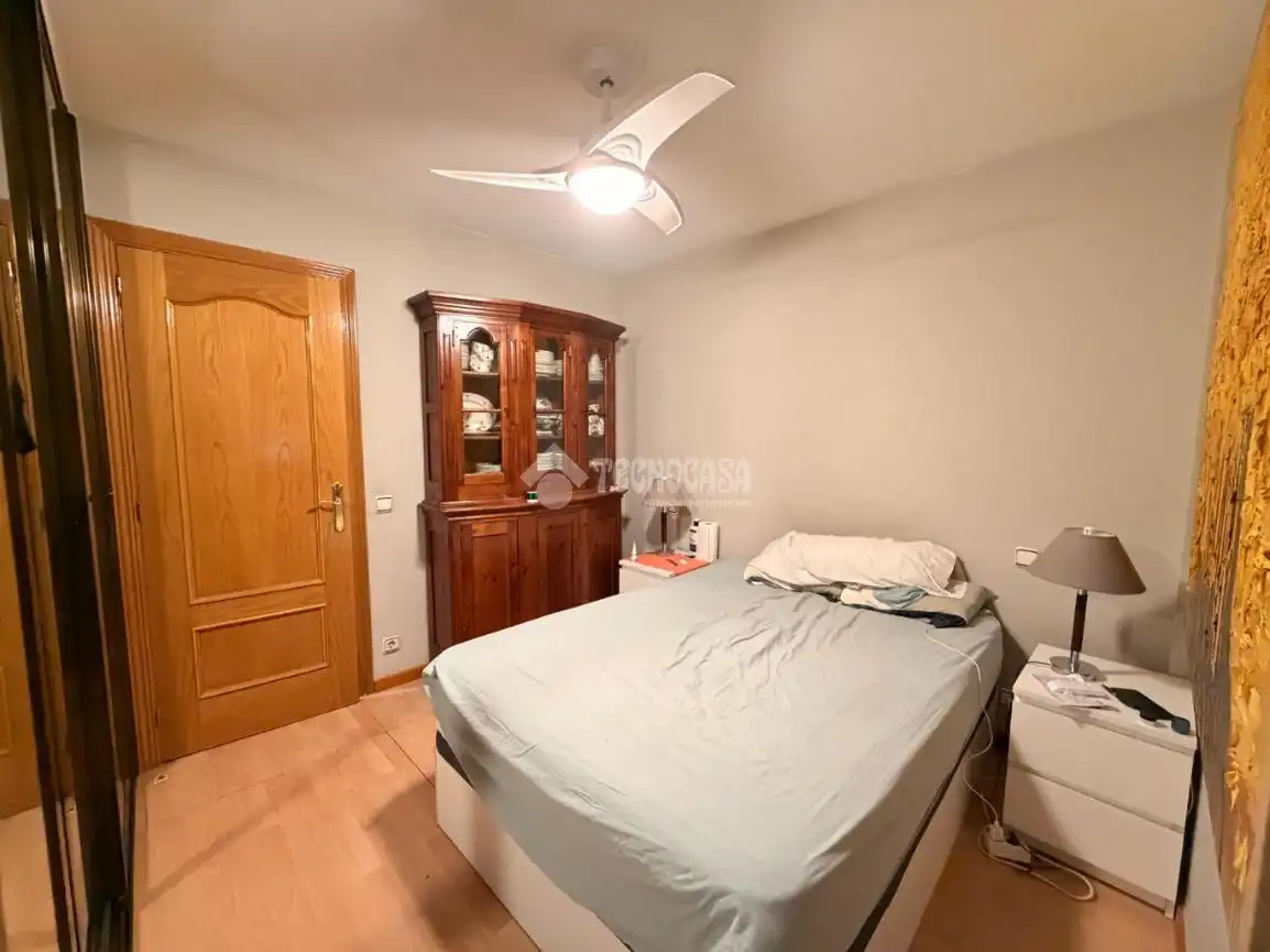 Bedroom of Flat for sale in Fuencarral - El Pardo