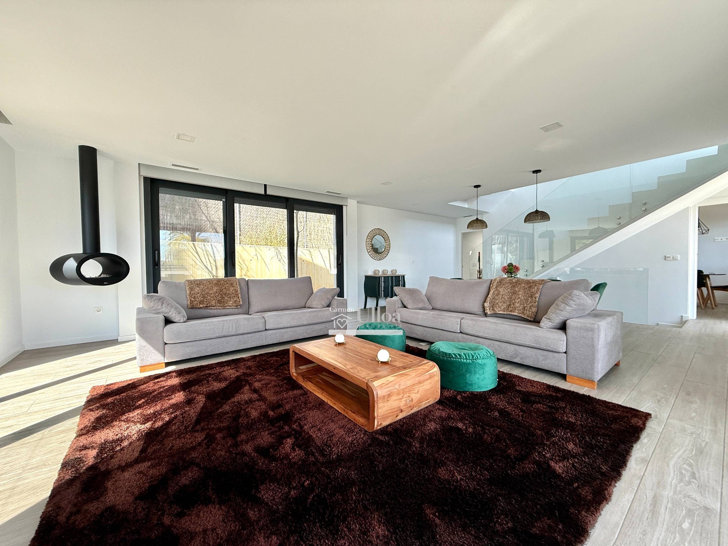 Sala d'estar de Casa o xalet en venda en Alicante / Alacant amb Aire condicionat, Calefacció i Jardí privat