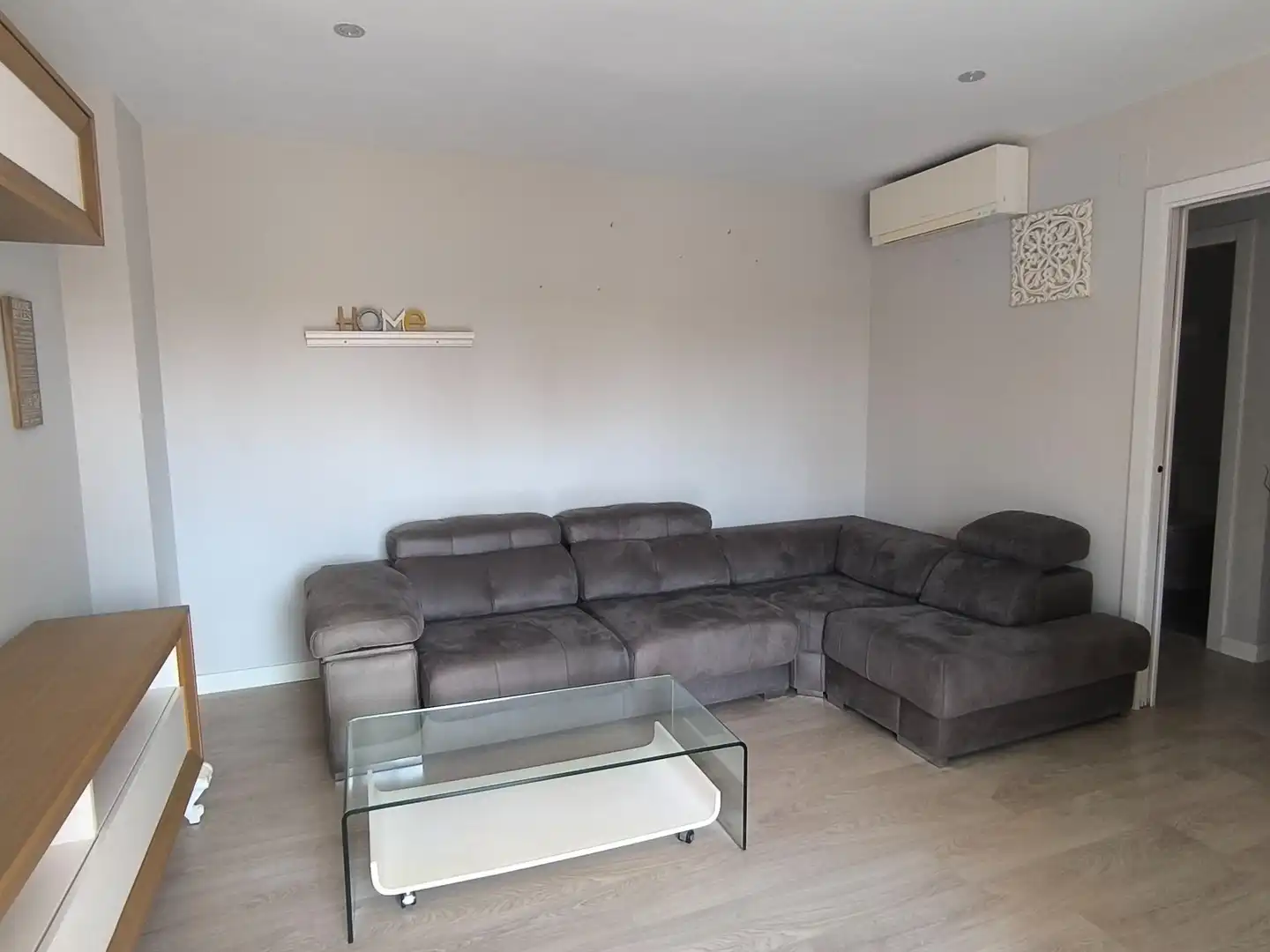 Wohnzimmer von Wohnung zur Miete in Málaga mit Klimaanlage, Privatgarten und Terrasse
