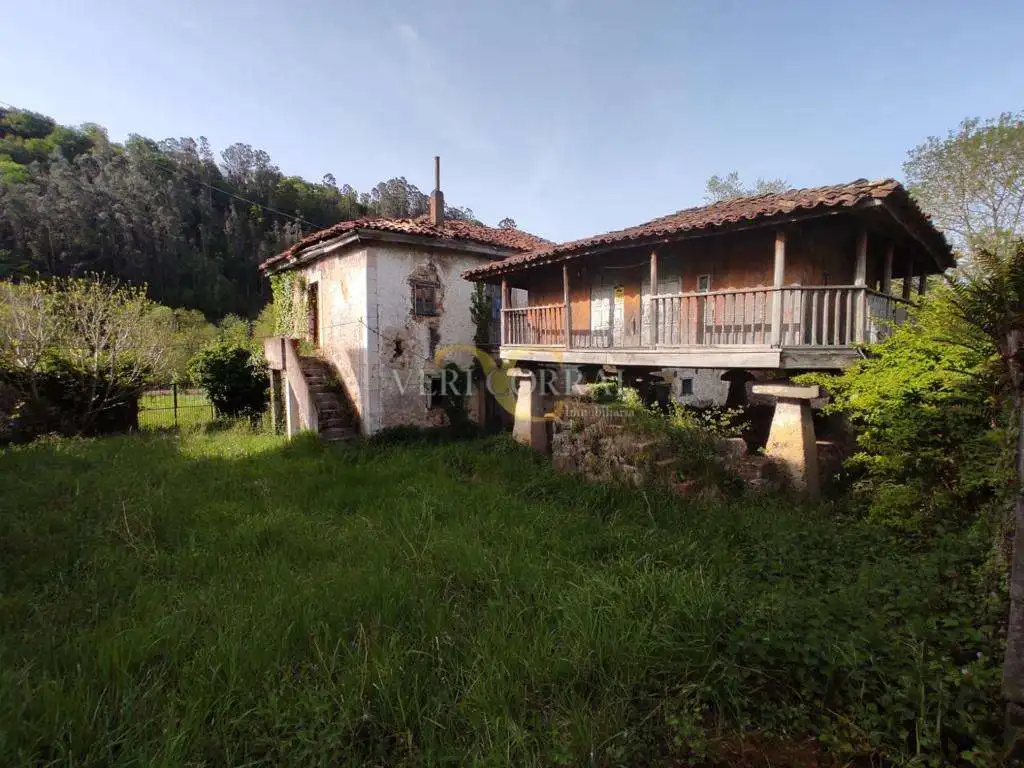 Terreno en venta en Infiesto, Piloña
