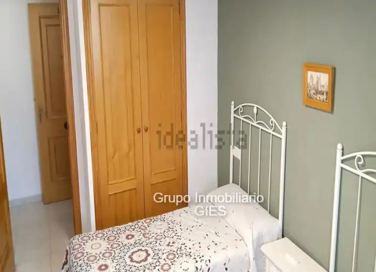 Habitación de Apartamento en venta en Cullera con Calefacción, Terraza y Amueblado