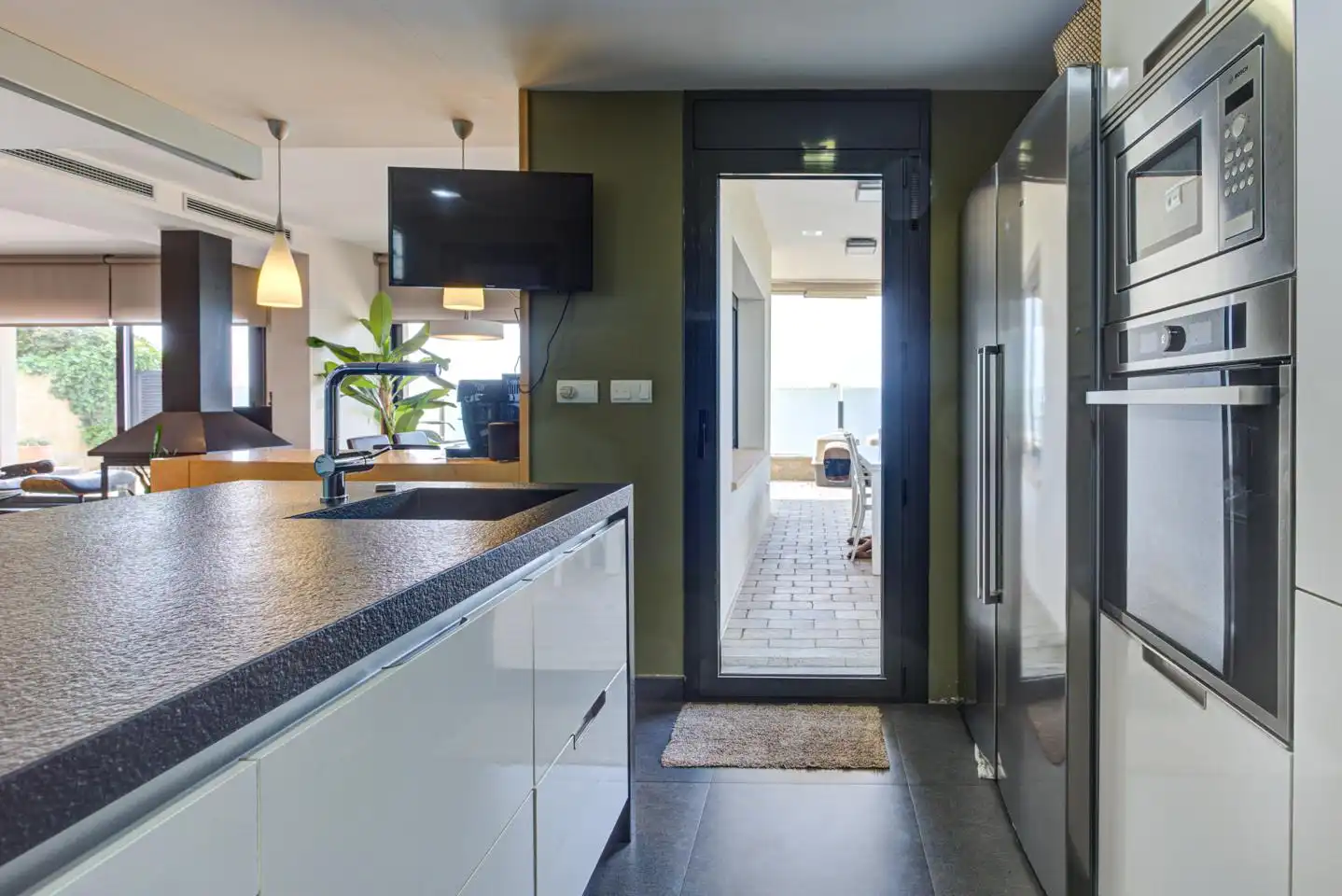 Küche von Haus oder Chalet zum Verkauf in Castelldefels mit Klimaanlage, Heizung und Privatgarten